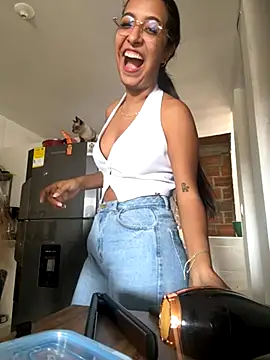 Valerygomez02 online show from October 17, 7:15 pm