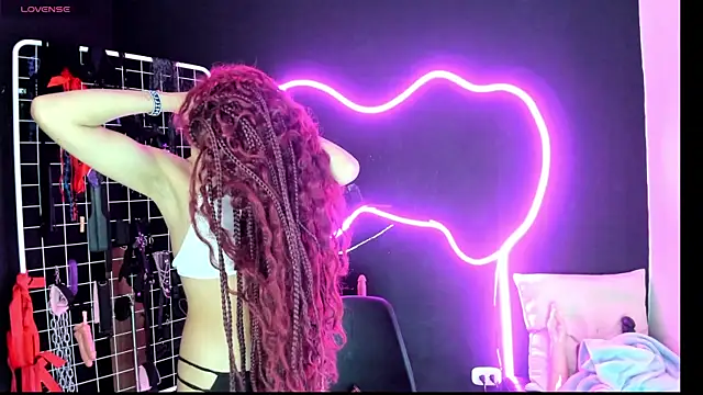 Snapshot of Mistress_Megan_BDSM chatting on December 1, 7:37 pm Mistress Megan BDSM online show from December 1, 7:37 pm