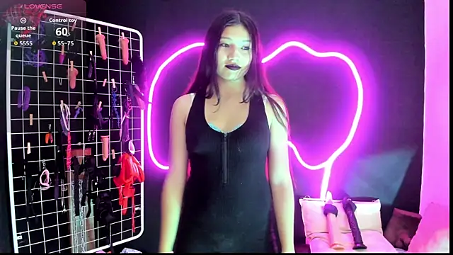 Snapshot of Mistress_Megan_BDSM chatting on October 25, 7:14 pm Mistress Megan BDSM online show from October 25, 7:14 pm