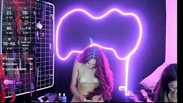 Snapshot of Mistress_Megan_BDSM chatting on November 28, 1:17 am Mistress Megan BDSM online show from November 28, 1:17 am