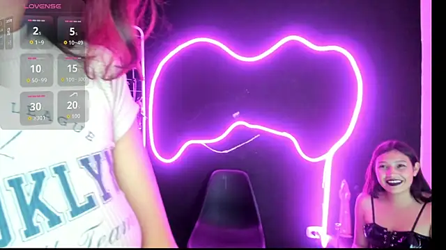 Snapshot of Mistress_Megan_BDSM chatting on November 15, 7:07 pm Mistress Megan BDSM online show from November 15, 7:07 pm