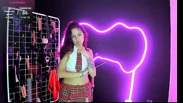 Snapshot of Mistress_Megan_BDSM chatting on November 18, 7:17 pm Mistress Megan BDSM online show from November 18, 7:17 pm