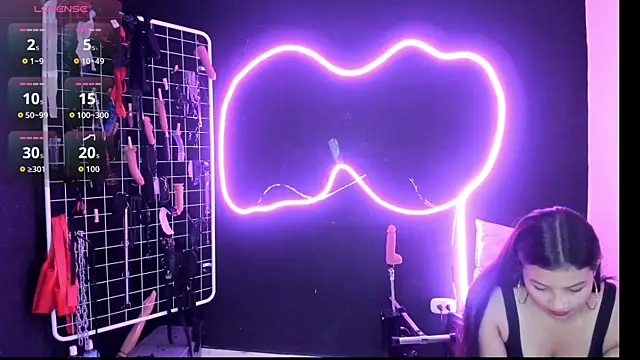 Snapshot of Mistress_Megan_BDSM chatting on January 10, 4:13 pm Mistress Megan BDSM online show from January 10, 4:13 pm