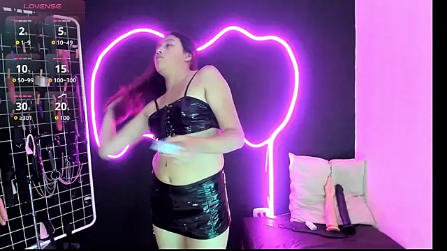 Snapshot of Mistress_Megan_BDSM chatting on December 2, 7:04 pm Mistress Megan BDSM online show from December 2, 7:04 pm