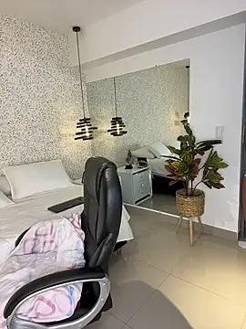 EMILIIA RICHTER   online show from November 9, 12:09 pm