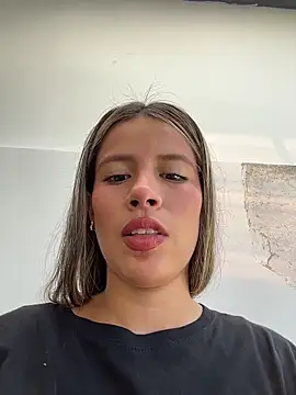 EMILIIA RICHTER   online show from October 25, 7:03 pm