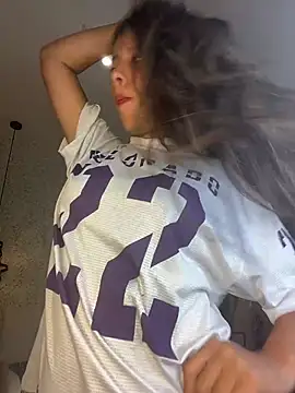 EMILIIA RICHTER   online show from December 3, 7:35 pm