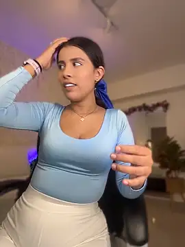 EMILIIA RICHTER   online show from April 7, 7:48 pm