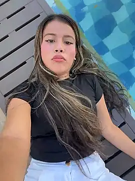 EMILIIA RICHTER   online show from January 10, 6:25 pm