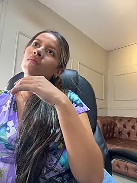 EMILIIA RICHTER   online show from March 1, 11:32 am