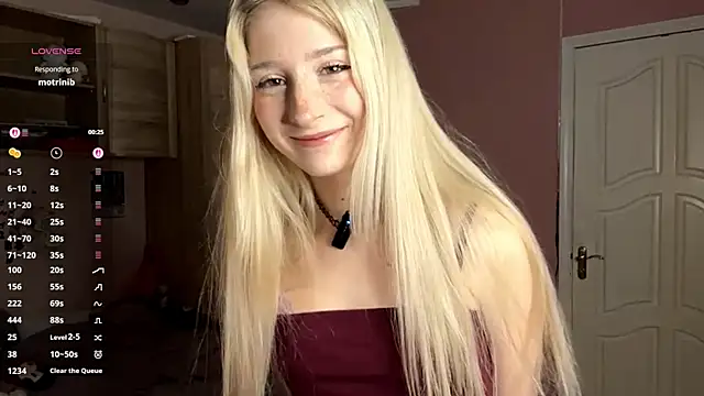 FridaAaberg online show from December 5, 7:07 am