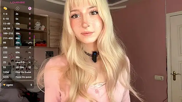 FridaAaberg online show from November 26, 7:41 am