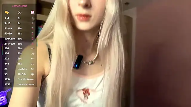 FridaAaberg online show from October 16, 6:32 am