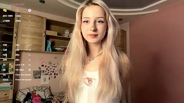 FridaAaberg online show from October 15, 7:16 am