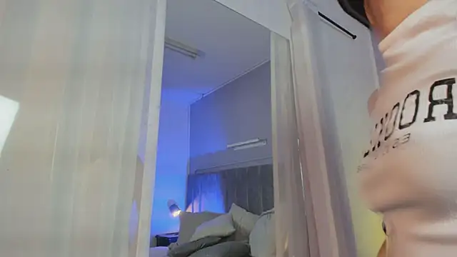 Peytonn Monroe online show from October 28, 12:37 pm