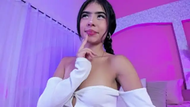 Peytonn Monroe online show from April 28, 7:29 pm