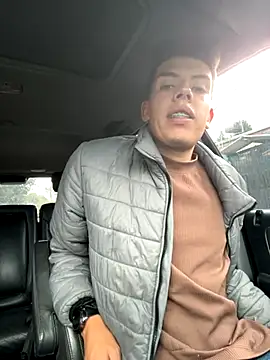 mattebret11 online show from November 3, 6:11 pm