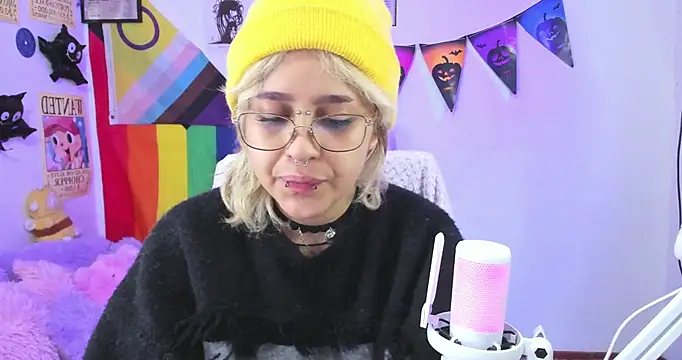 NekoWaifu online show from October 25, 1:12 pm