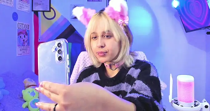 NekoWaifu online show from November 9, 9:41 pm