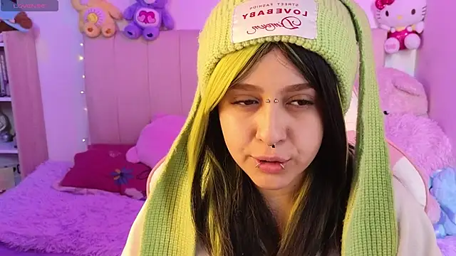 NekoWaifu online show from May 26, 3:21 pm