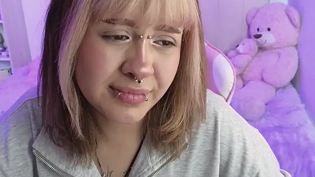 NekoWaifu online show from May 11, 4:04 pm