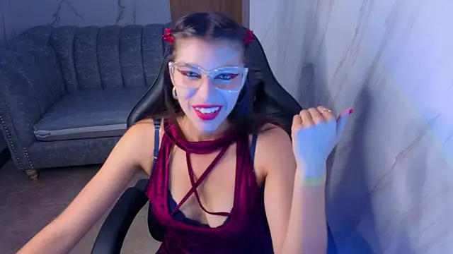 Isabella Blondetf online show from November 22, 7:46 pm