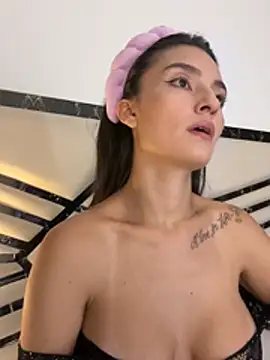 MiaKane99 online show from April 2, 3:46 am