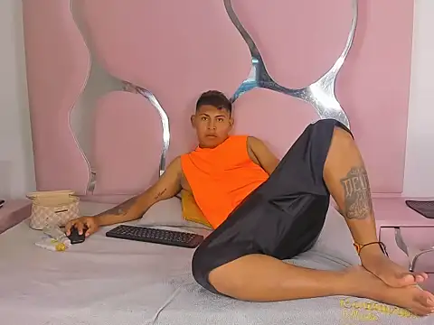 Mikeandmoonasm online show from October 21, 12:37 pm