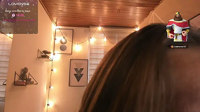 sophiee09  online show from March 11, 1:49 pm