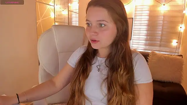 sophiee09  online show from February 13, 1:44 pm