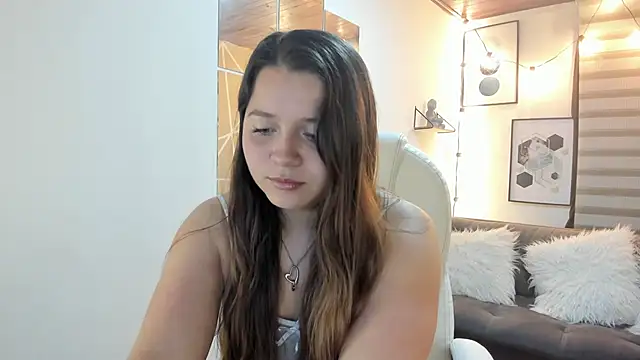 Snapshot of sophiee09_ chatting on October 10, 1:56 pm sophiee09 online show from October 10, 1:56 pm
