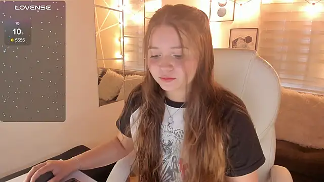 sophiee09  online show from January 8, 12:22 pm