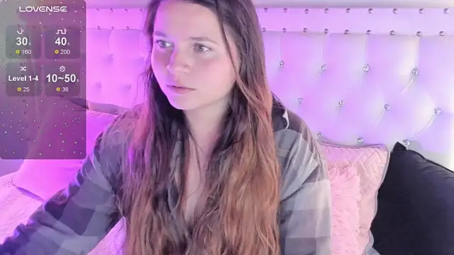 sophiee09  online show from November 26, 1:55 pm