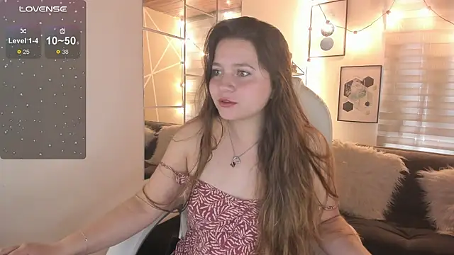 sophiee09  online show from December 21, 1:35 pm