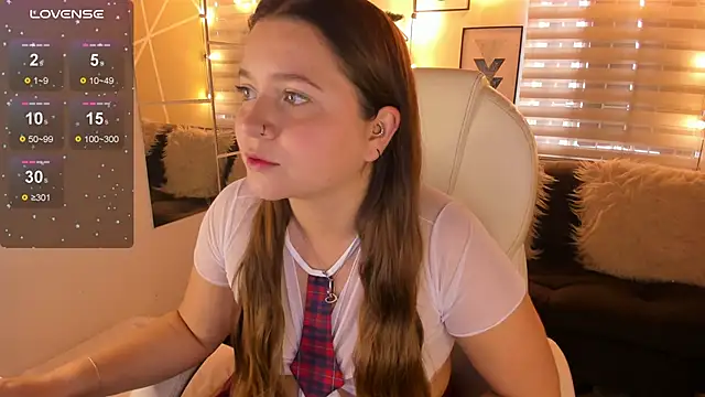 sophiee09  online show from March 30, 1:34 pm