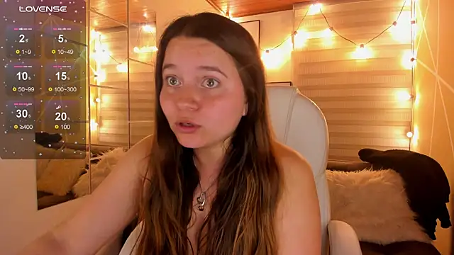 sophiee09  online show from December 13, 8:04 pm