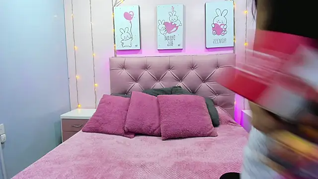 Snapshot of Issaa_Tyler chatting on October 25, 3:06 am Issaa Tyler online show from October 25, 3:06 am