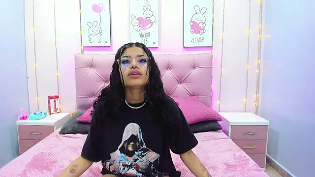 Snapshot of Issaa_Tyler chatting on November 6, 2:59 am Issaa Tyler online show from November 6, 2:59 am