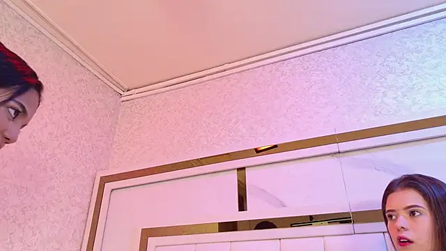 Snapshot of paulina_cano chatting on February 17, 7:22 pm paulina cano online show from February 17, 7:22 pm