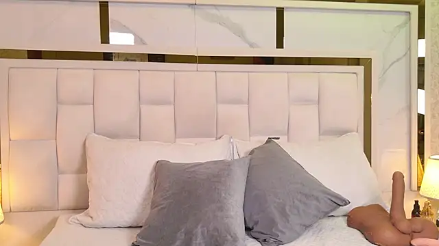 Snapshot of paulina_cano chatting on December 2, 7:26 pm paulina cano online show from December 2, 7:26 pm