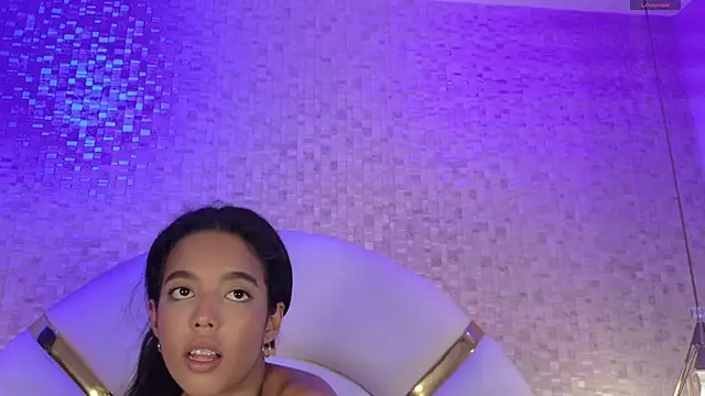 Snapshot of paulina_cano chatting on November 6, 7:18 pm paulina cano online show from November 6, 7:18 pm