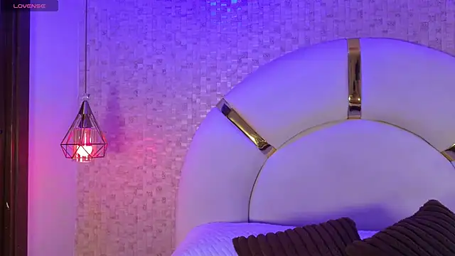 Snapshot of paulina_cano chatting on October 14, 7:25 pm paulina cano online show from October 14, 7:25 pm
