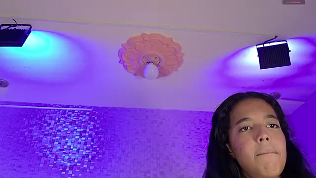 Snapshot of paulina_cano chatting on November 2, 7:08 pm paulina cano online show from November 2, 7:08 pm