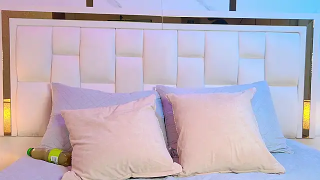 Snapshot of paulina_cano chatting on February 10, 7:13 pm paulina cano online show from February 10, 7:13 pm