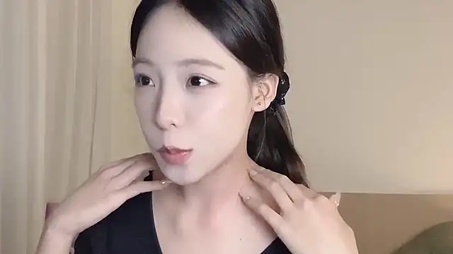 Meng 777 online show from October 31, 2:13 pm