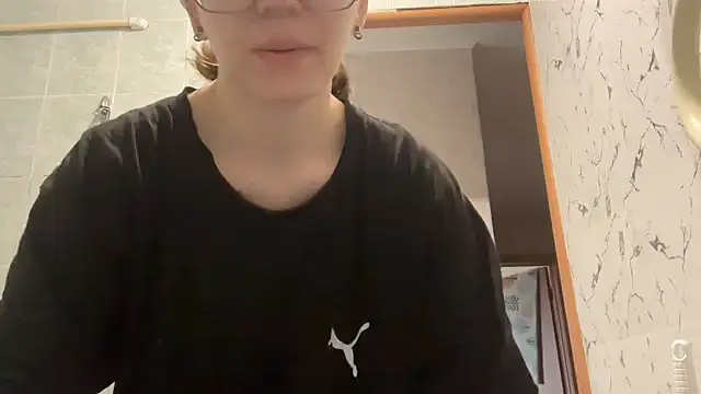 MargarettNewbie online show from September 27, 4:07 am