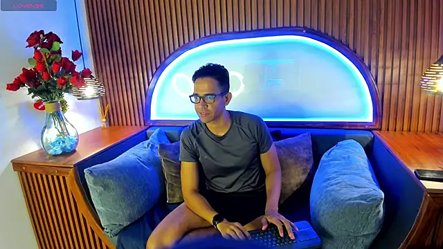 JacobDraven online show from November 12, 3:21 am