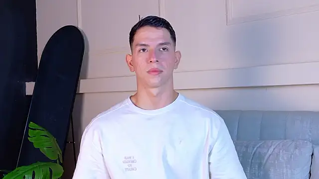 ZaneDawson online show from February 1, 1:37 am