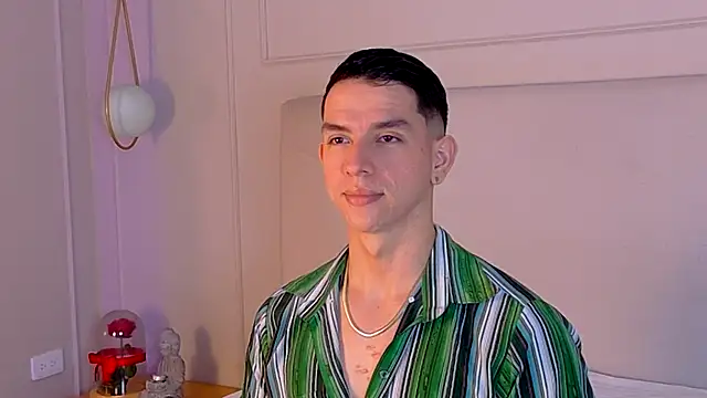 ZaneDawson online show from October 31, 3:47 am