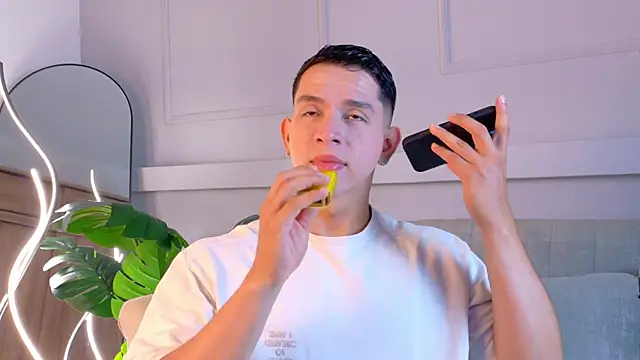 ZaneDawson online show from April 17, 7:38 pm